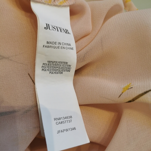 NWOT - JustFab Sleeveless Blouse in shade Peach Whip XS - Picture 9 of 9